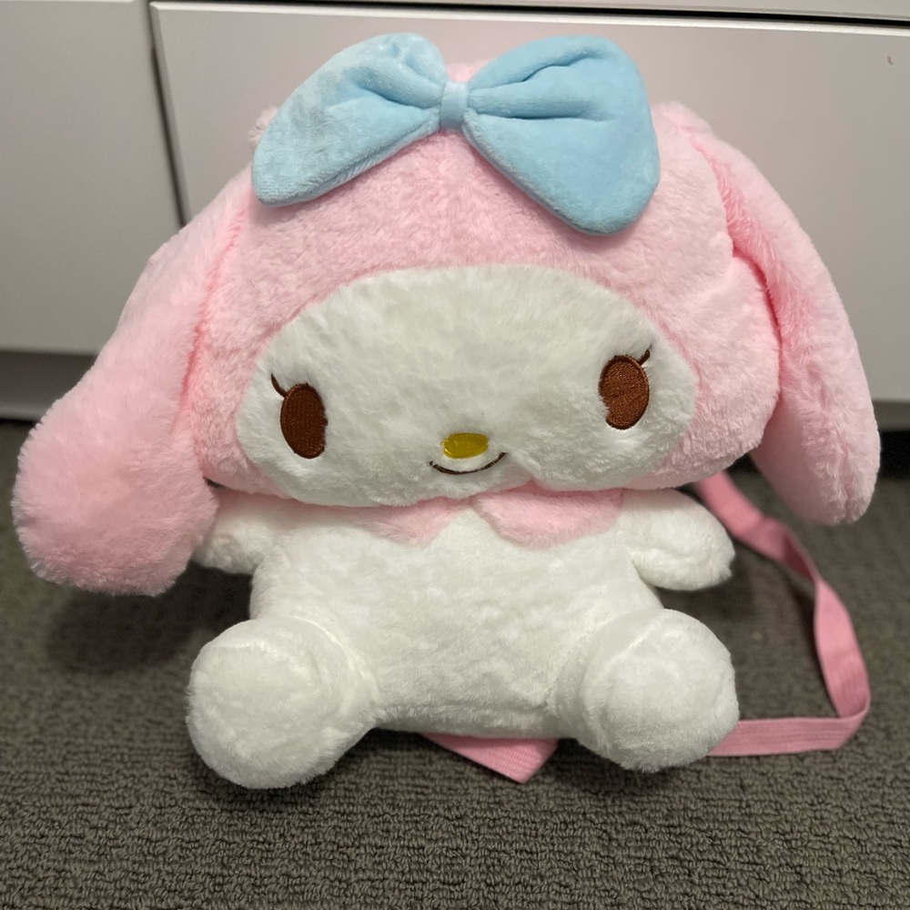 😇NWOT My Melody Plush Backpack